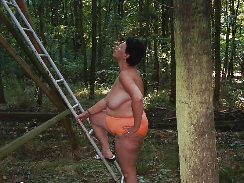 25P She Still Loves To Swing