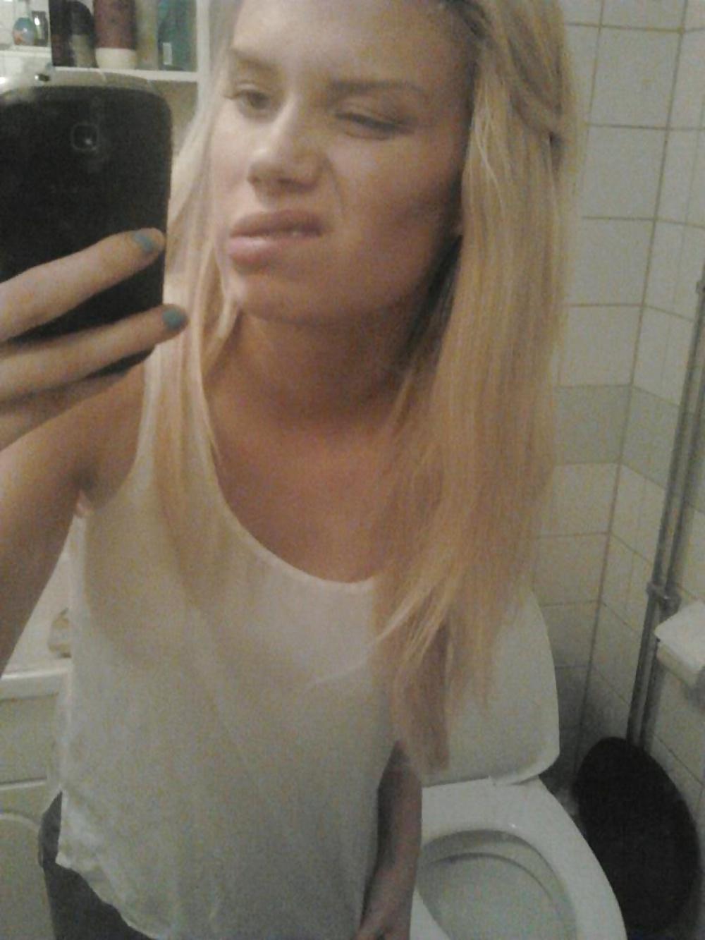 25P A swedish girl called Nicole S.