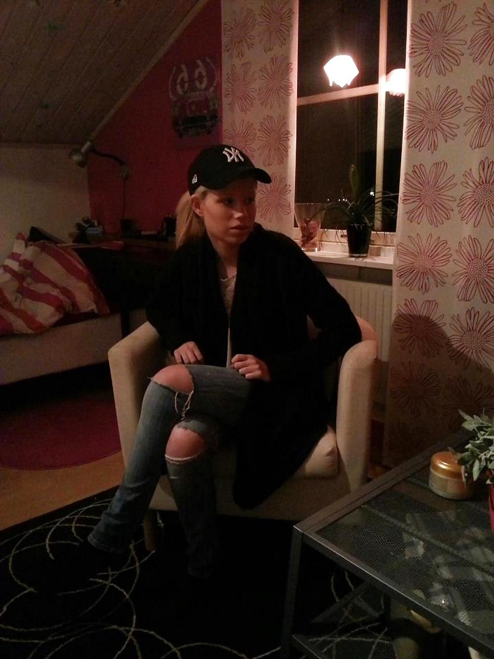25P A swedish girl called Nicole S.