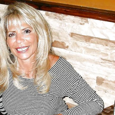 20P Italian cocksucker milf