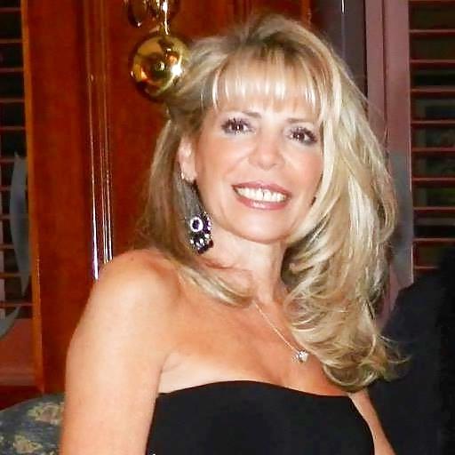 20P Italian cocksucker milf