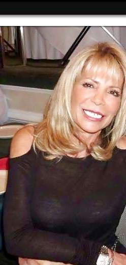 20P Italian cocksucker milf