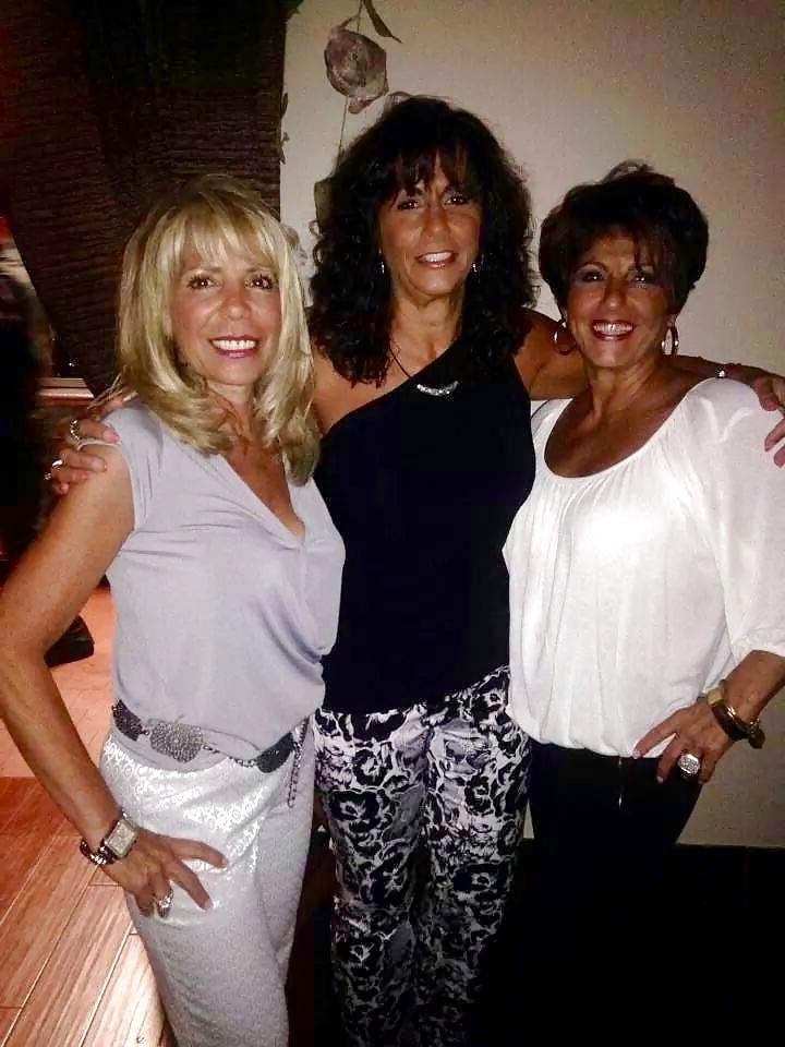 20P Italian cocksucker milf