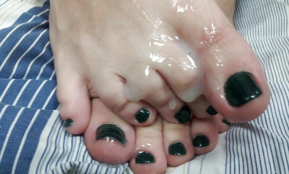 25P Cum On Feet And Heels 4