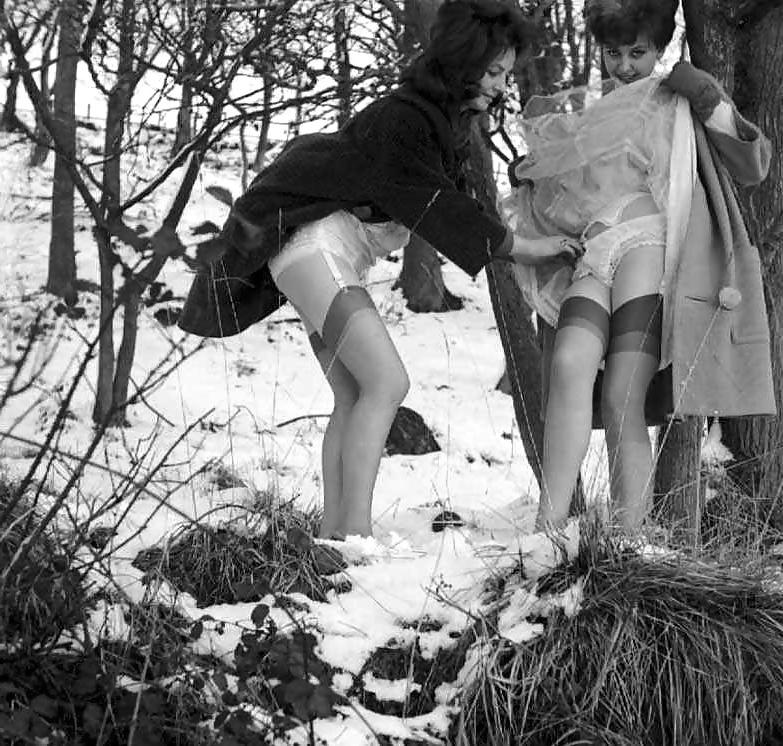 25P Vintage ladies-white panties and snow!