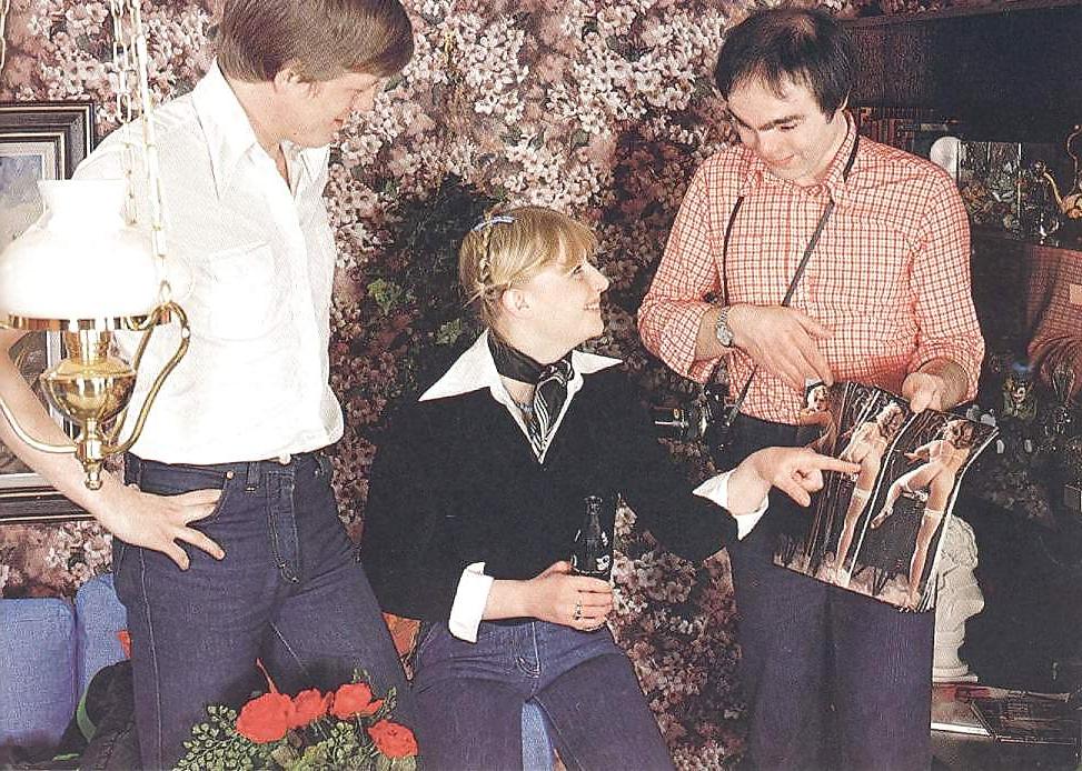 25P Photo Surprise - Vintage Mag Pictures