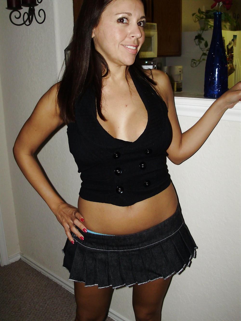 25P HOT fit tanned MILF