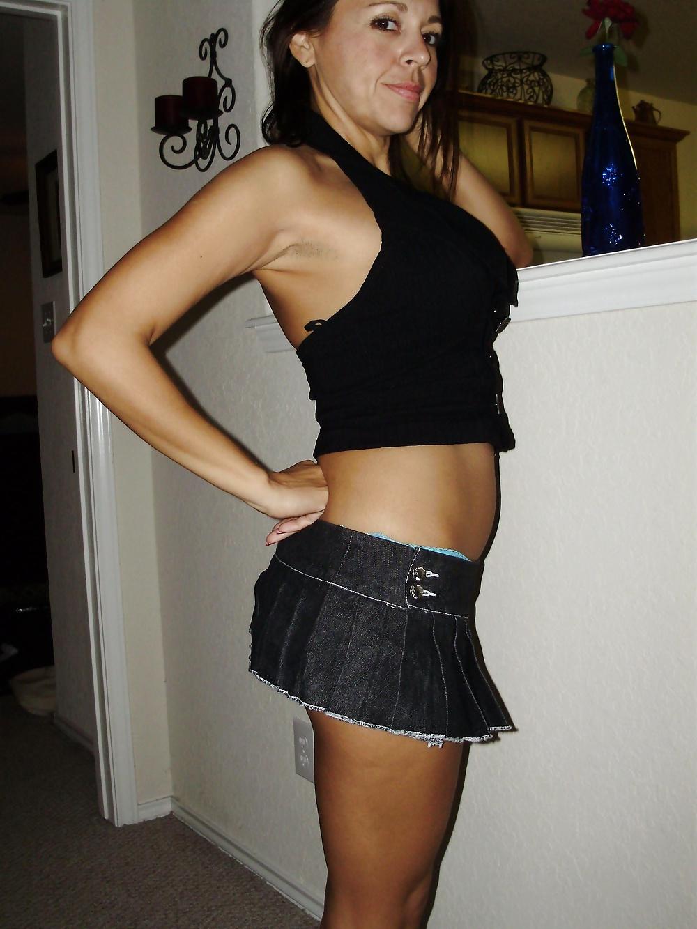 25P HOT fit tanned MILF