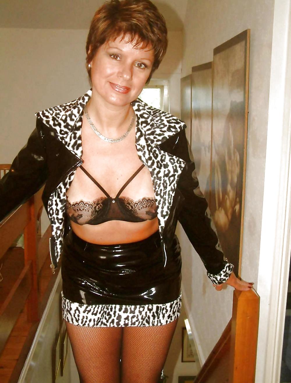 25P GORGEOUS G I L F's - V 