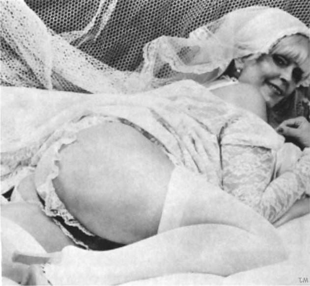 25P Vintage pornstar Candy Samples in bridal outfit