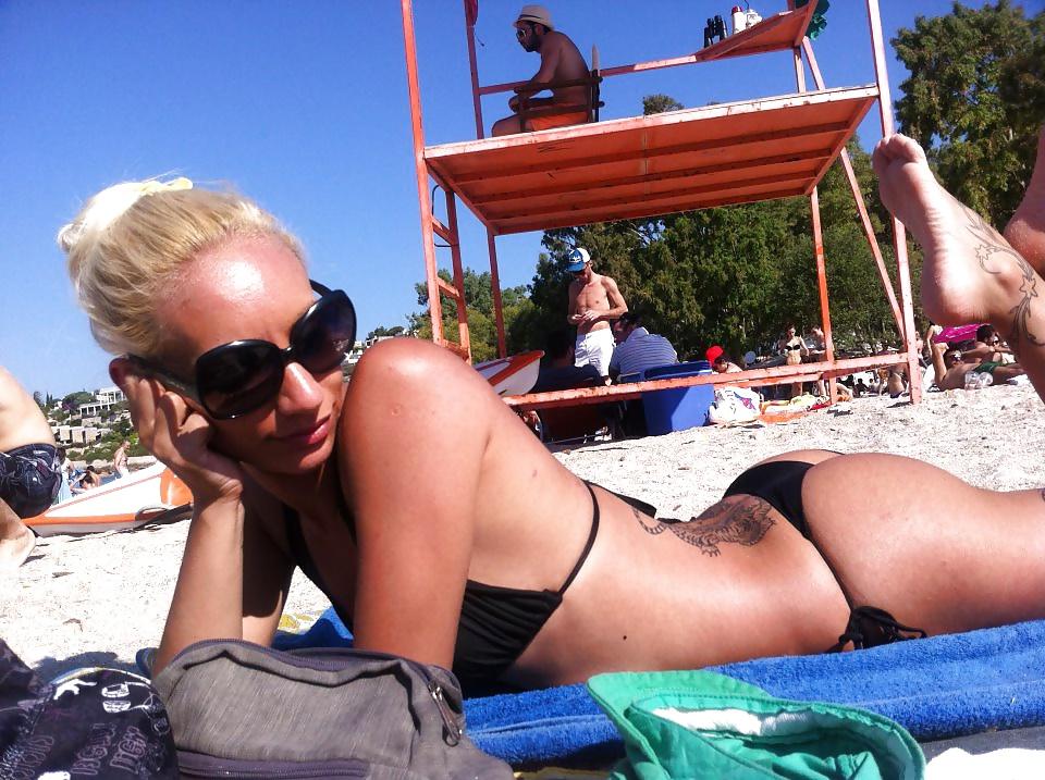 4P Mature in the city & a hottie in the beach (No Nude)