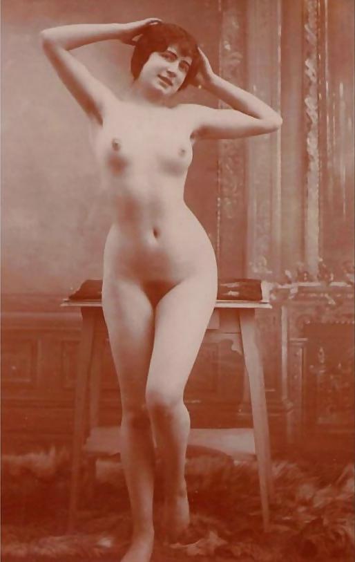 16P Vintage lady's & Posture-num-001