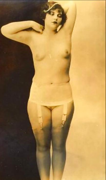 16P Vintage lady's & Posture-num-001