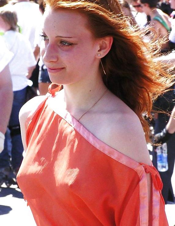25P Braless Hard Nipples Pokies 1