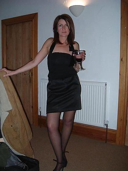 25P Blonde UK GILF