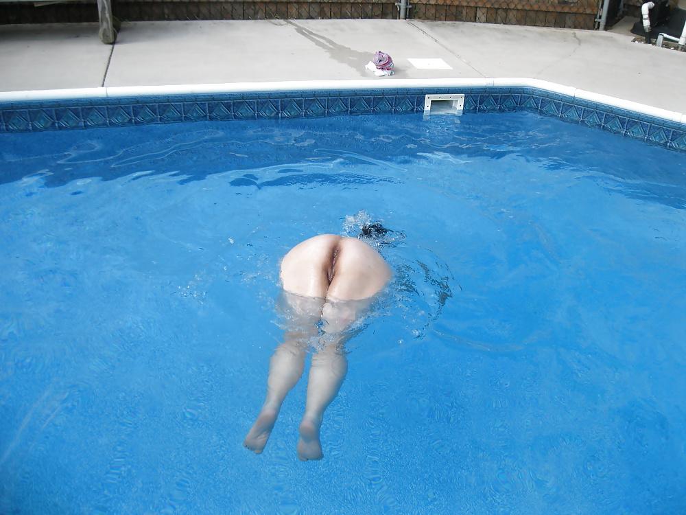 11P I need a pool toy,errrr pool boy