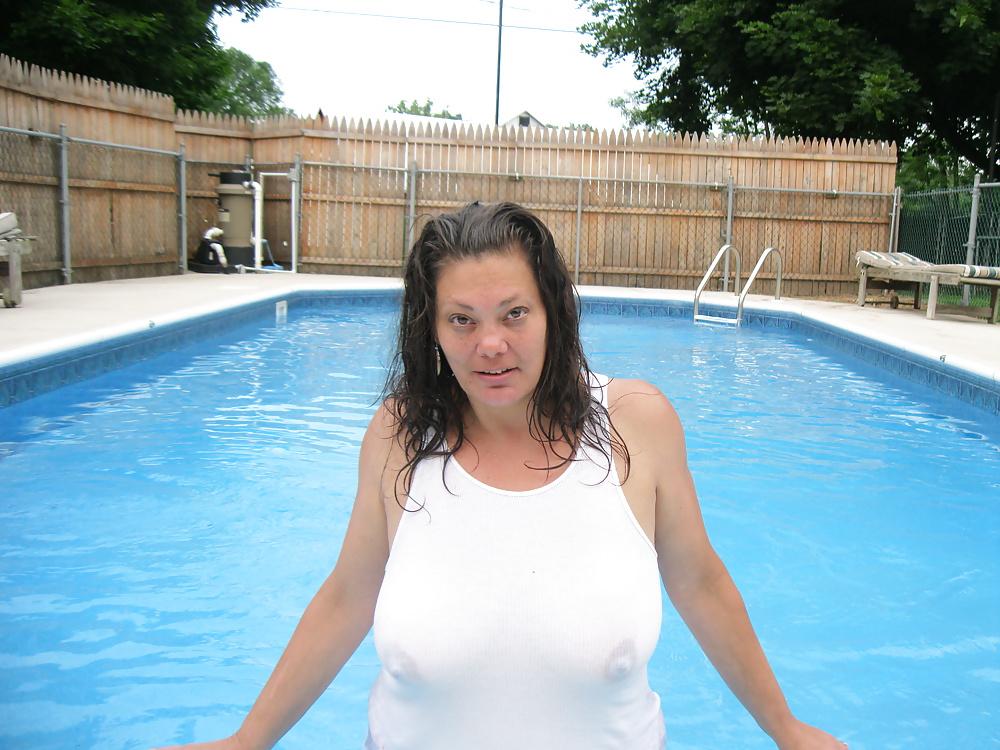 11P I need a pool toy,errrr pool boy