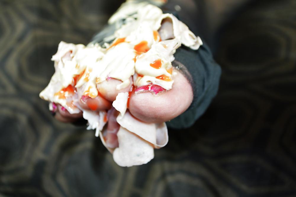18P Hot Sause, Ham, Mayo and Toes, Messy Sandwich Feet