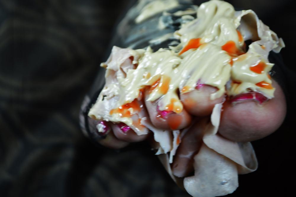 18P Hot Sause, Ham, Mayo and Toes, Messy Sandwich Feet