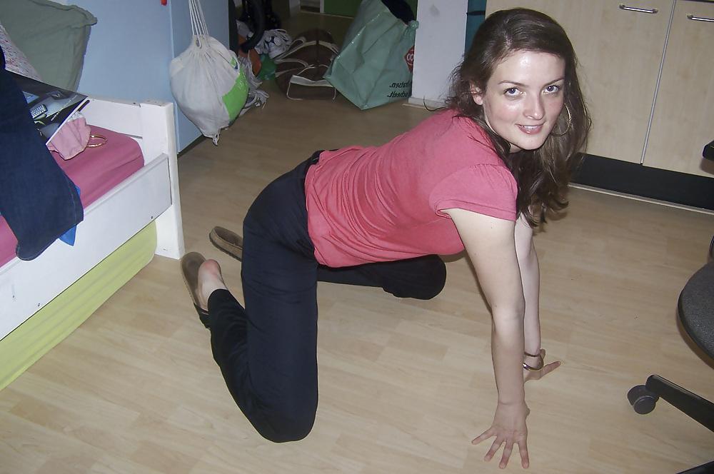 25P Hairy pussy exhibitionist