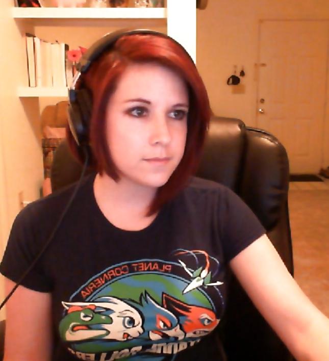 25P Lolrenaynay hot cum slut please comment.