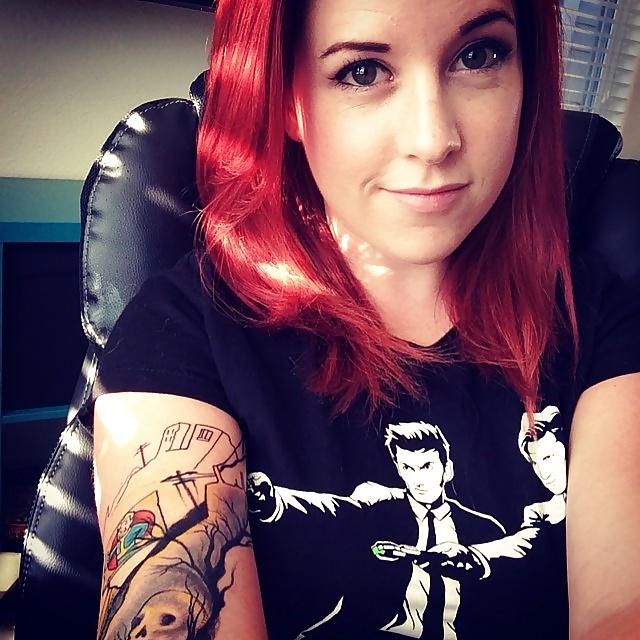 25P Lolrenaynay hot cum slut please comment.
