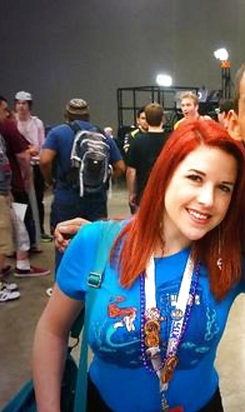 25P Lolrenaynay hot cum slut please comment.