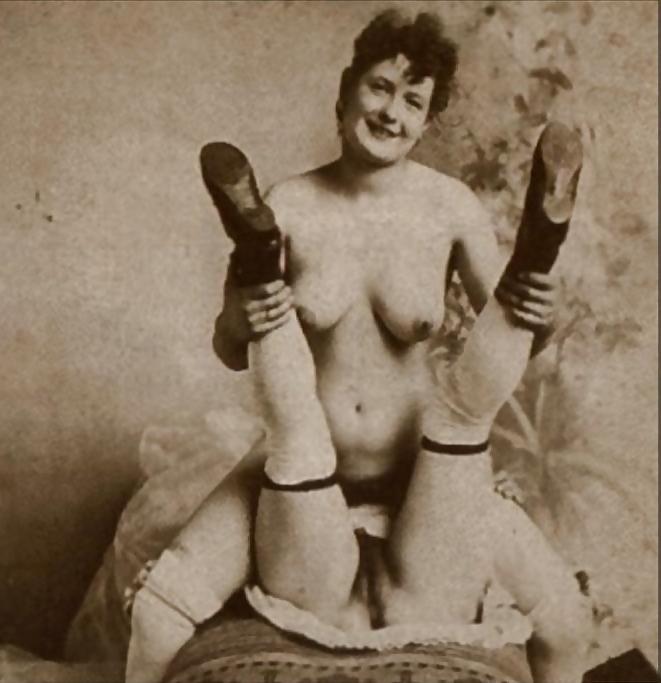 16P Vintage  Lesbians-num-001