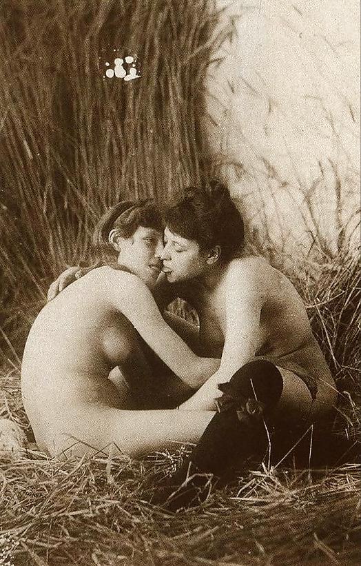 16P Vintage  Lesbians-num-001