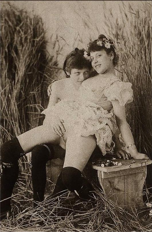 16P Vintage  Lesbians-num-001