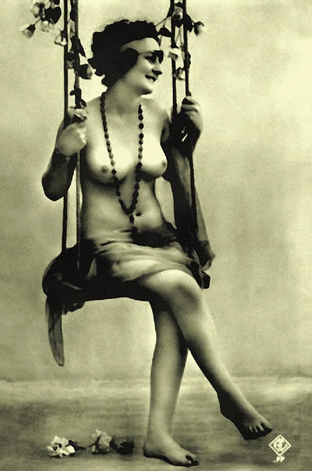 16P Vintage lady's & Swings-num-001
