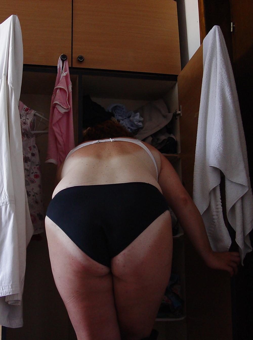 10P Wife's tan lines