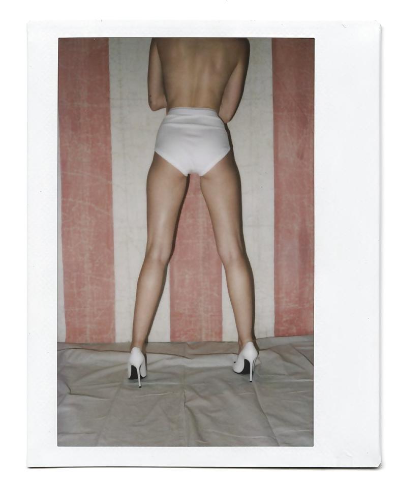 25P Miley Cyrus - Bangerz Photoshoot Outtakes