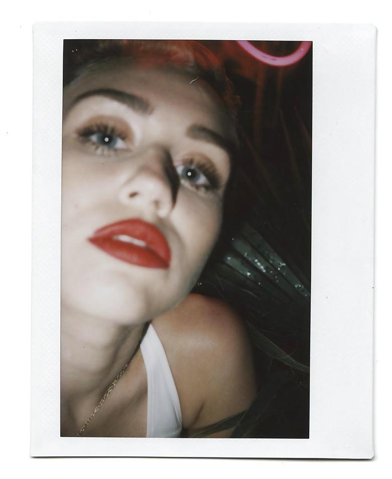 25P Miley Cyrus - Bangerz Photoshoot Outtakes