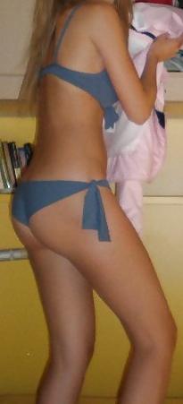 11P Ex italiana al mare e mentre si cambia ex italian girl