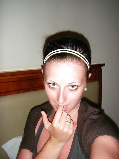 4P Laura becomes a good slut when boyfriend is not there...
