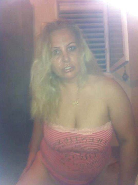 25P Busty israeli 