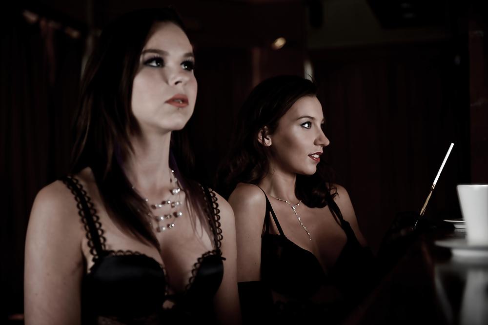 7P Lingerie & vintage stockings: glamour girls