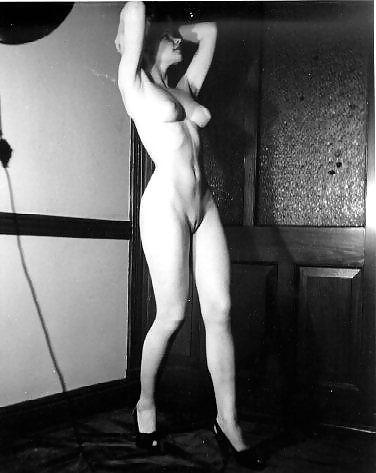 25P Vintage shaved pussy foreva!