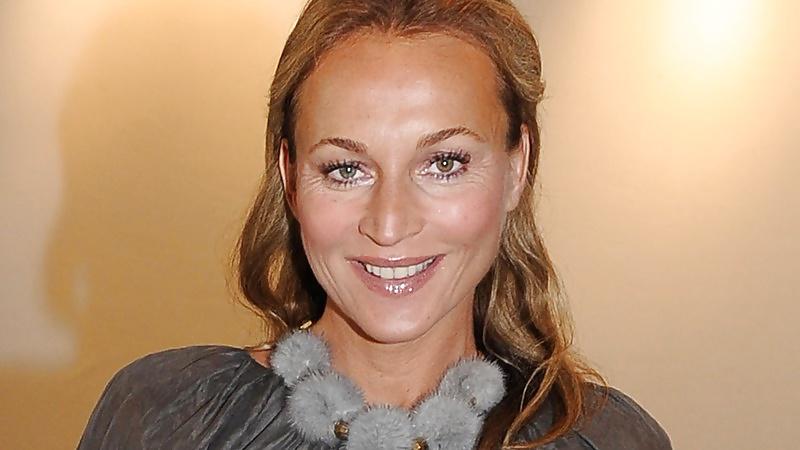 25P Caroline Beil Milf Cumface