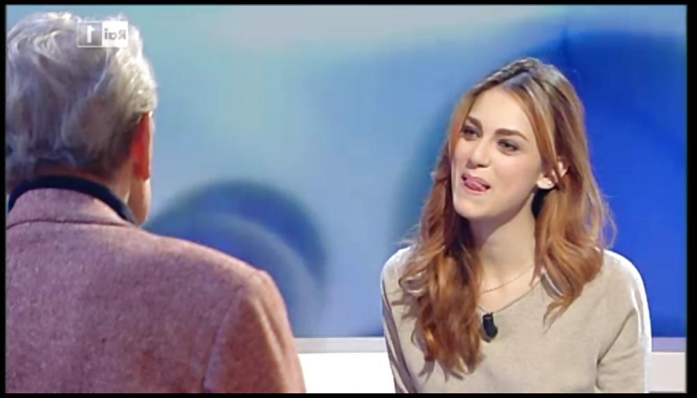 25P Tongue celebrity