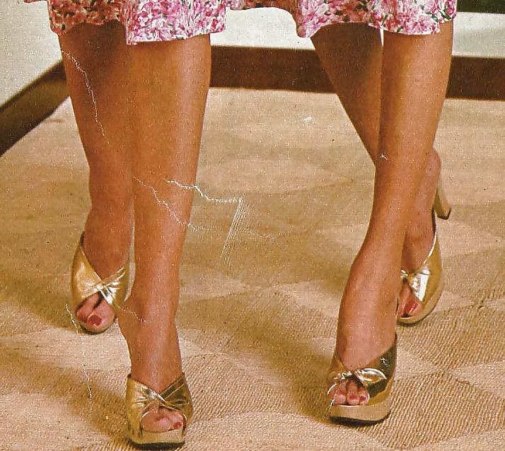12P Vintage fashion