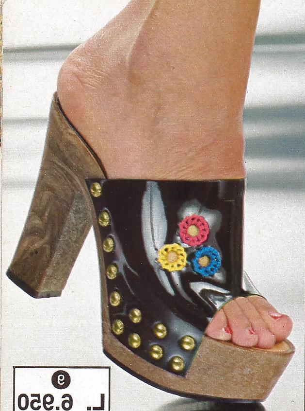 12P Vintage fashion