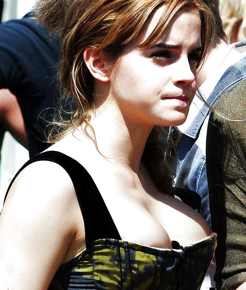 25P Tits n Ass Celebs 