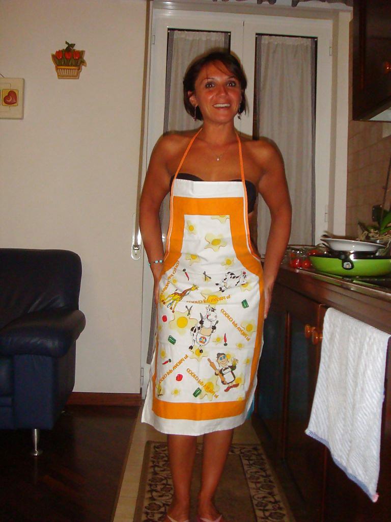 25P Beautiful MILF