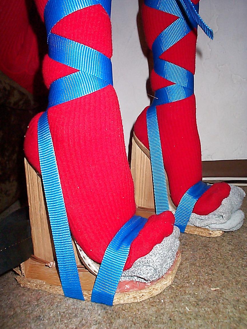 10P Bound legs and feet