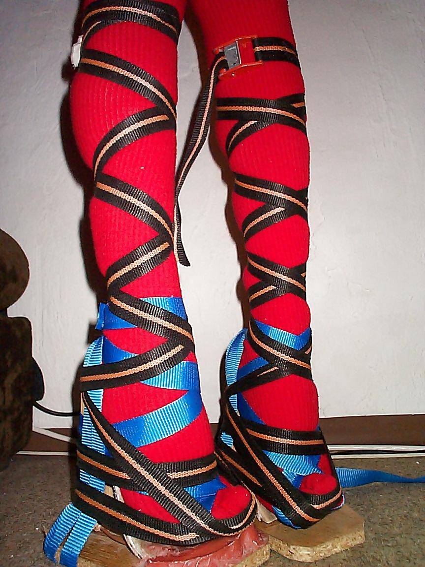 10P Bound legs and feet