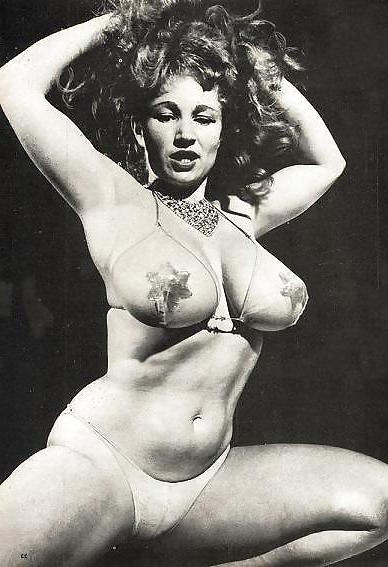18P BUSTY VINTAGE BABE VIRGINIA BELL