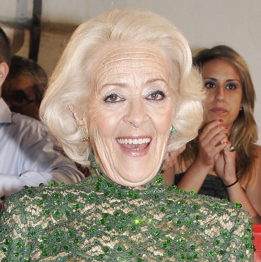16P Portuguese Celebrity GILF Simone de Oliveira