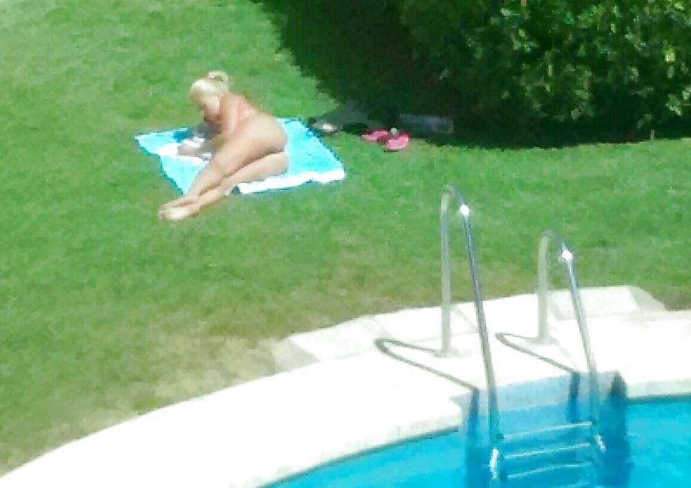 5P Girls by my pool 
